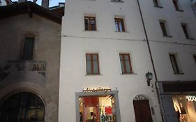 DeTillierStudiò